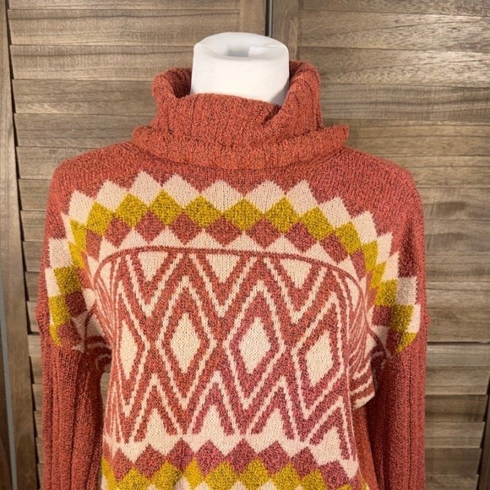 SO Sweater Womens Medium Turtleneck Rust Orange Geometric Fair Isle Knit - Picture 3 of 10